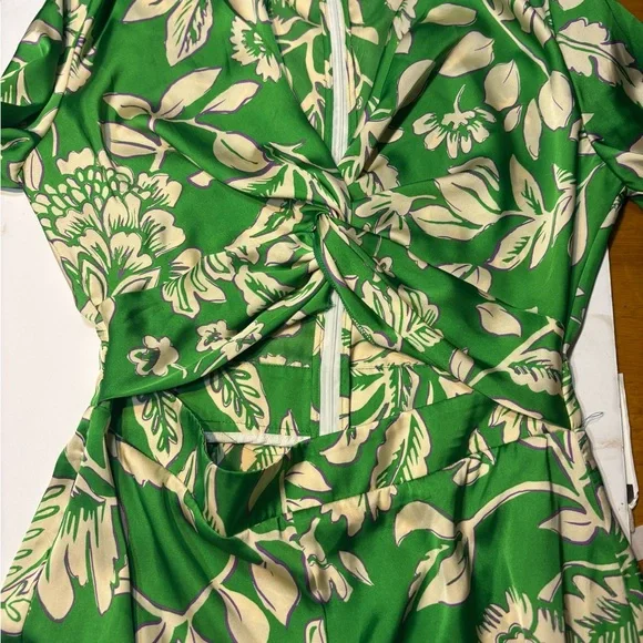 Zara green cream floral satiny jumpsuit V-neckline knot detail waist cut-outs - Picture 11 of 11